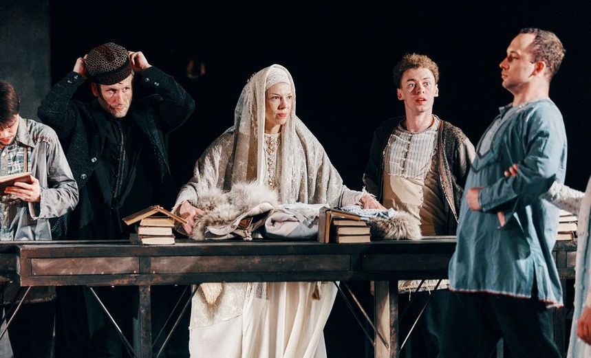 Материнское поле