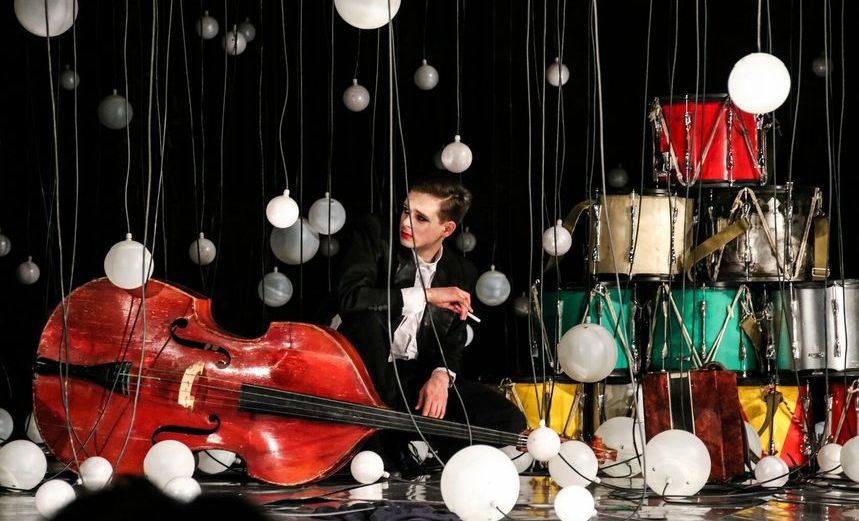 Барабаны в ночи