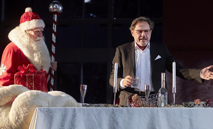 И вас с наступающим...