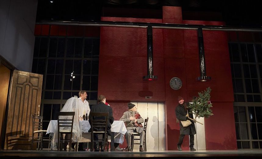 И вас с наступающим...