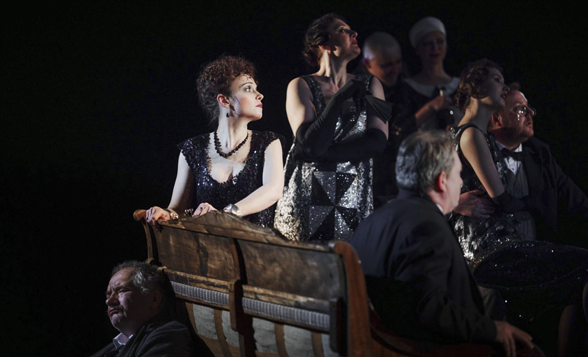 Зойкина квартира