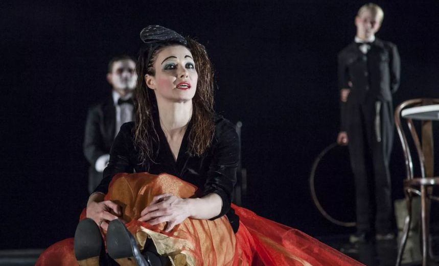 Барабаны в ночи