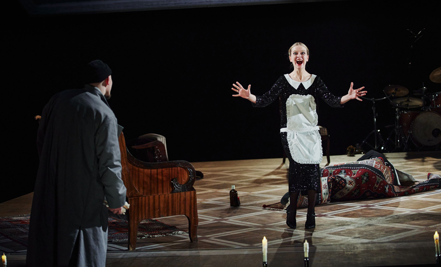 Зойкина квартира