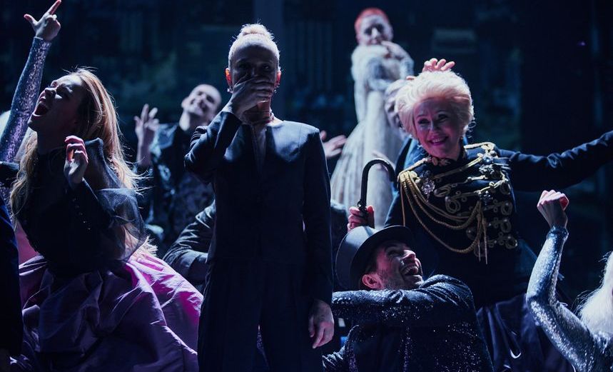 Красавец мужчина