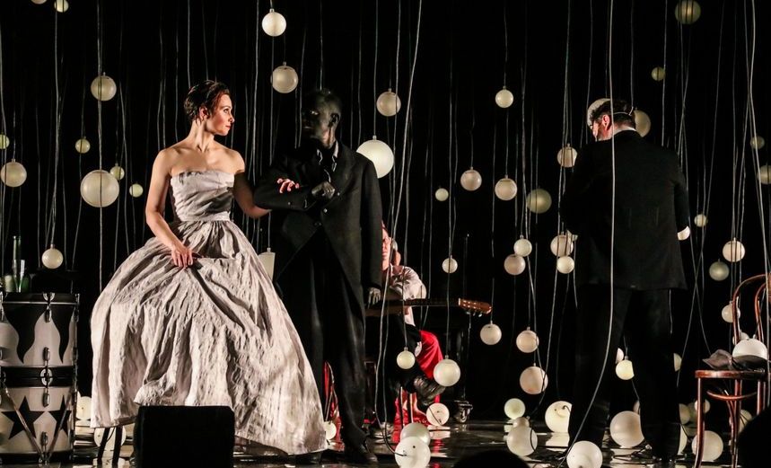 Барабаны в ночи