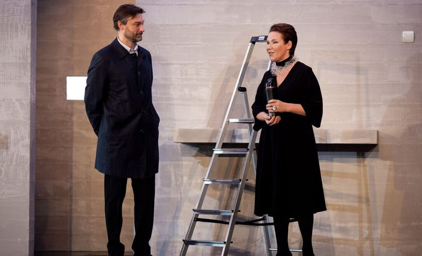 Между делом