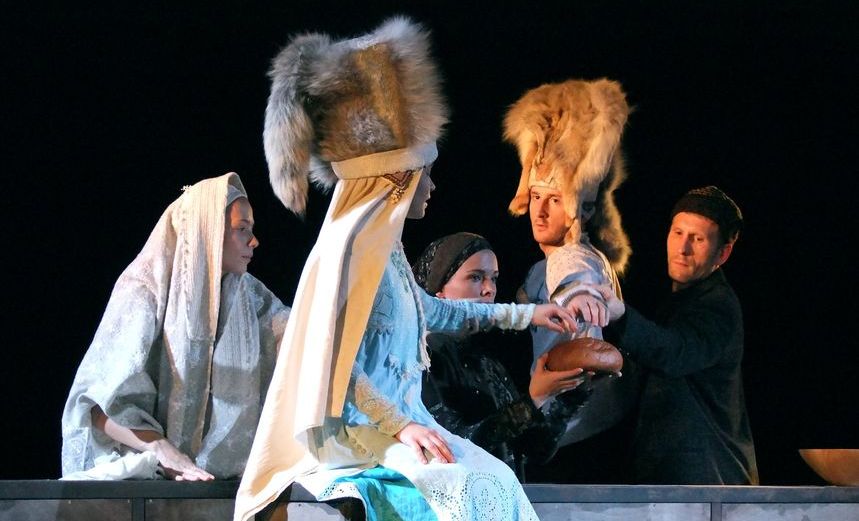 Материнское поле