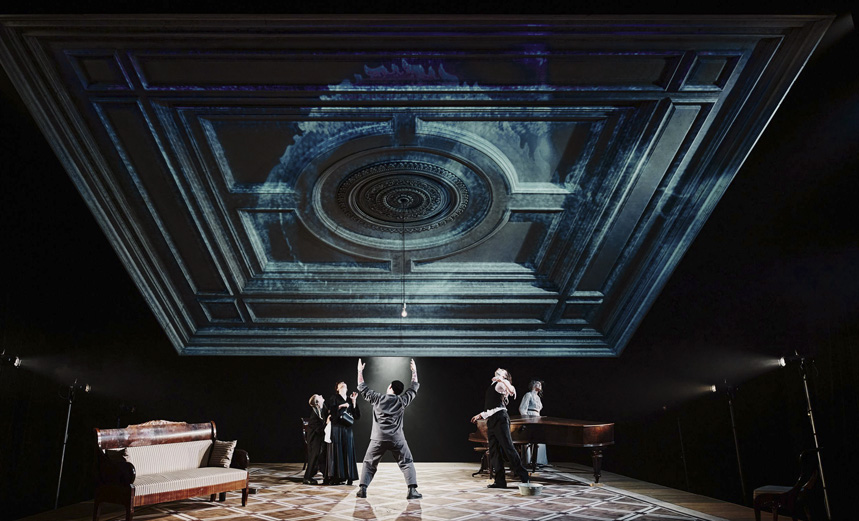 Зойкина квартира