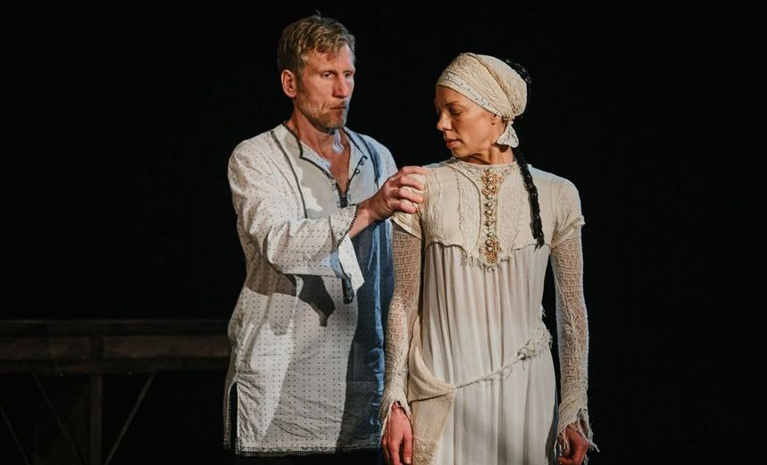 Материнское поле