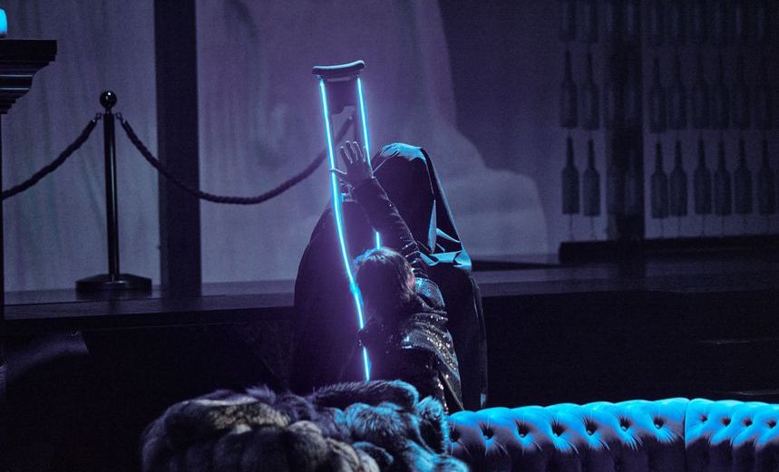 Красавец мужчина