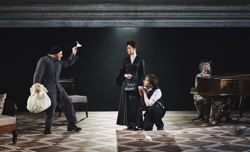 Зойкина квартира