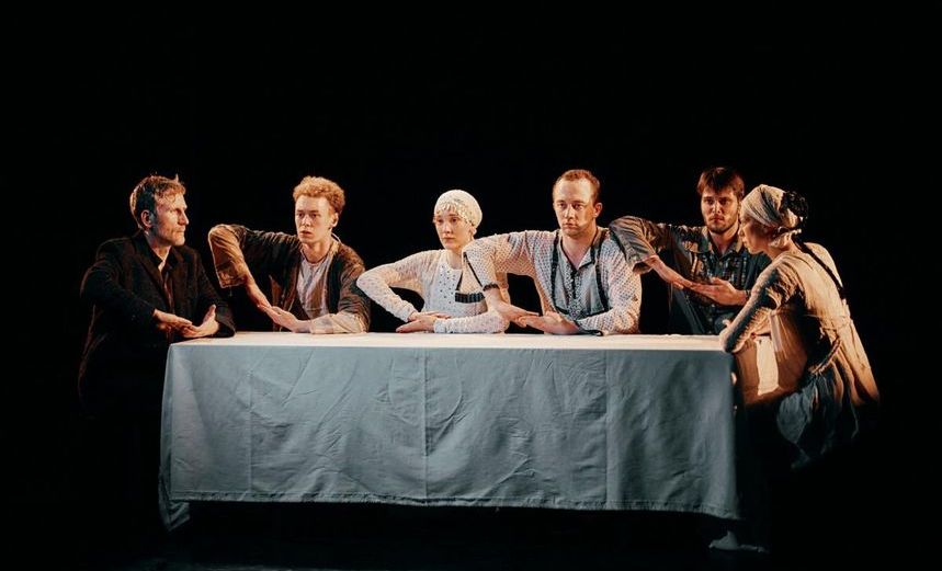 Материнское поле